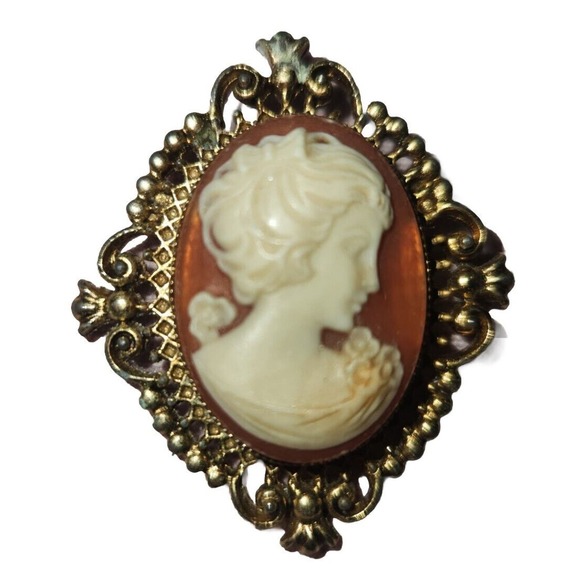 Vintage 1970's Avon Cameo Solid Perfume Locket Brooch Pin Gold- Tone Filigree - Picture 1 of 4